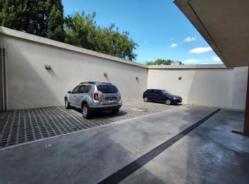 Garage · 12m² · 1 Cochera · Cochera en Planta Baja | Acceso Directo | Portón Automático