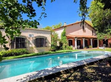 Casa de 9 ambientes, San Isidro · Casa con 1200 m² de Terreno y 5 Dorm. en Venta - Santa Rita - Boulogne Sur
