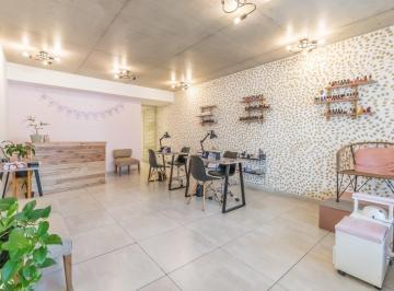 Local comercial · 58m² · 2 Ambientes · Local Av Córdoba Al 5500