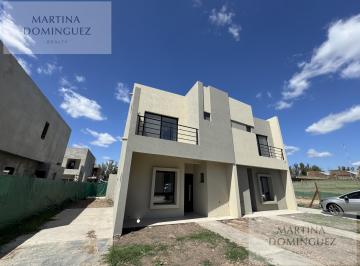 Casa · 118m² · 3 Ambientes · 2 Cocheras · Venta Duplex - Spring Park - Pilar - 3/4ambientes - Sum - Canchas de Pádel - Pileta - Futbol.