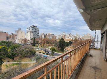 Departamento · 99m² · 7 Ambientes · 1 Cochera · Departamento Tres Dorm. con Cochera Centro
