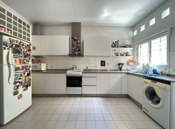 Foto · Hermosa Casa en Venta en Alta Cordoba - Dos Dorm. Cochera Patio - Escritura