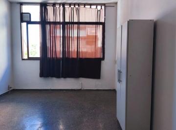 Departamento de 1 ambiente, Ciudad de Mendoza · Monoambiente Centrico, 9 de Julio Frente Plaza San Martin