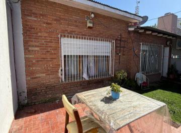Casa de 3 ambientes, Avellaneda · Casa en Venta en Villa Dominico, Excelente Ubicación! ¡Se Escuchan Ofertas!