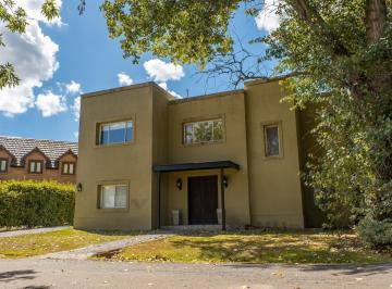 Casa · 200m² · 4 Dormitorios · 2 Cocheras · Casa en Los Cardales