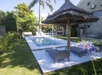 Casa de 8 ambientes, Uruguay · Casa en Venta en Montoya