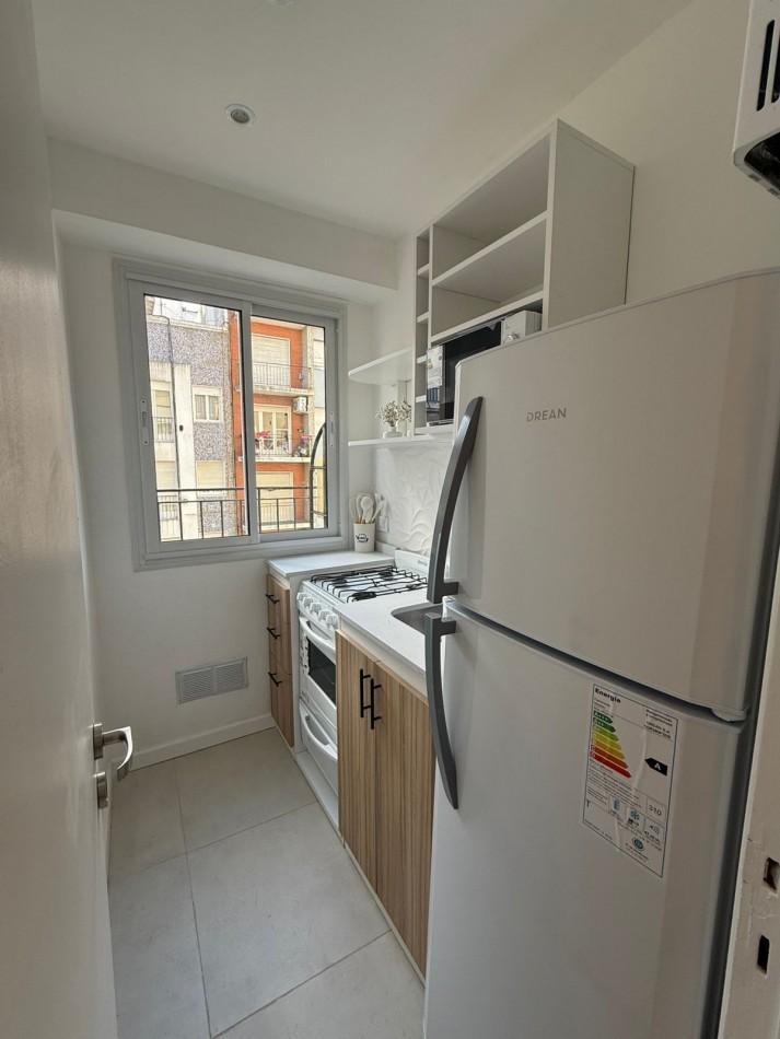 Depto monoambiente 26m² con balcón — Centro