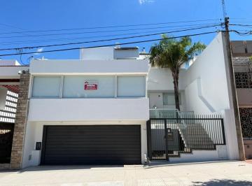Local comercial de 6 ambientes, Córdoba · Hermosa Casa en Alquiler Para Uso Comercial