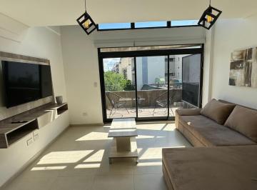 Departamento · 55ha · 3 Ambientes · 1 Cochera · Alquiler Temporal Amoblado Dúplex Moderno con Balcón y Vestidor