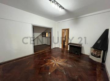 PH · 93m² · 3 Ambientes · Venta PH 3 Ambientes con Entrada Independiente en Paternal - Caba