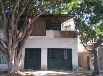 Casa · 129m² · 9 Ambientes · 2 Cocheras · Casa en Zona Sur