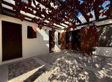 Casa de 7 ambientes, Perdriel · Casa en Venta Entre Viñedos