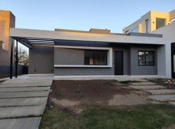 Casa · 179m² · 4 Ambientes · Casa en Venta en Las Cañitas Malagueño, 3 Dorm., Toda en Planta Baja