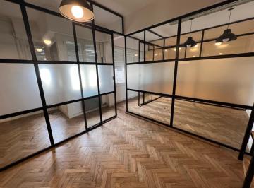 Oficina comercial · 62m² · 4 Ambientes · Oficina en Centro por Av Luro