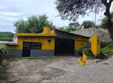 Bodega-Galpón · 231m² · 4 Ambientes · ¡Oportunidad Única en Unquillo! Galpón en Venta con Energía Trifásica Instalada