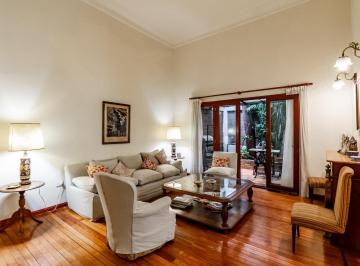 PH · 184m² · 5 Ambientes · Venta Casa Barrio Coghlan