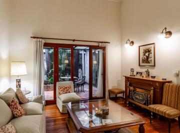 PH · 184m² · 5 Ambientes · Venta Casa Barrio Coghlan