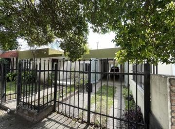 Casa · 121m² · 5 Ambientes · 3 Cocheras · Venta | Casa 3 Dorm. en Barrio Los Naranjos | Cordoba