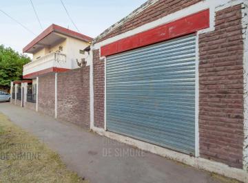 Casa · 107m² · 4 Ambientes · 2 Cocheras · Casa en Venta en Merlo de 4 Ambientes