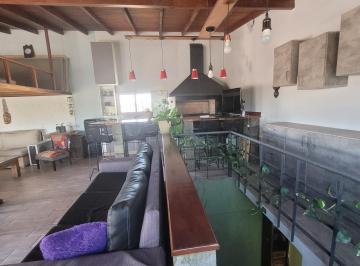 PH · 142m² · 4 Ambientes · Venta Permuta Casa PH Departamento 4 Ambientes Gerli Lanus Piñeyro