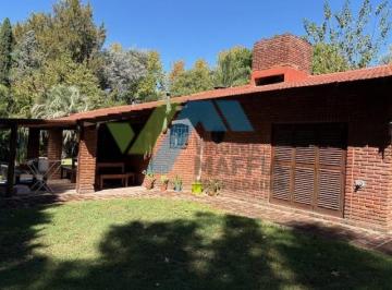 Casa · 177m² · 4 Ambientes · Casa Chalet en Venta en Los Quinchos Club de Campo, Pilar, G. B. a. Zona Norte