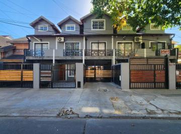 Departamento de 3 ambientes, Esteban Echeverría · Duplex en Venta a Pocos m Estación en Monte Grande (Oportunidad!)