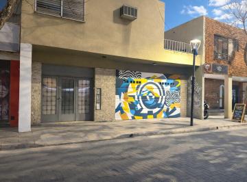 Frente · Dueño Alquila Salón Amplio con Departamento Amplio en Planta Alta