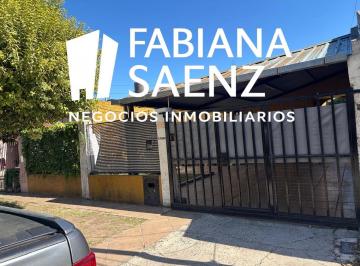 Casa · 100m² · 4 Ambientes · 1 Cochera · Casa 3 Ambientes con Cochera y Fondo con Departamento