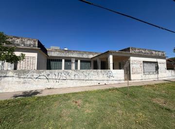 Casa · 1m² · 4 Ambientes · 5 Cocheras · Venta Zona Multifamiliar Merlo Centro