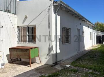 PH · 70m² · 4 Ambientes · 1 Cochera · Oportunidad Berisso PH Excelente Estado Posibilidad Financiacion