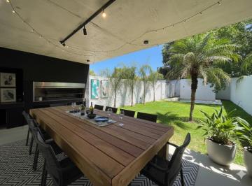 Casa · 363m² · 6 Ambientes · 2 Cocheras · Casa en Venta Las Lomas - Horqueta San Isidro