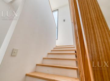 Casa · 350m² · 6 Ambientes · 6 Cocheras · Casa a La Laguna con 3 Suites Marinas Puertos del Lago Escobar