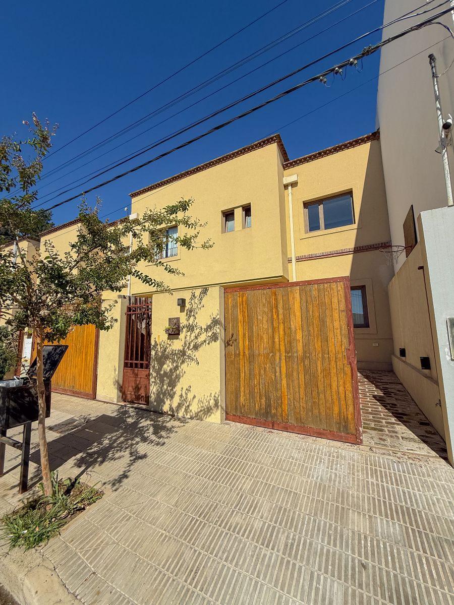 Dúplex 4 amb, 100m² con cochera y patio — Rodríguez Selvetti, luminoso y moderno