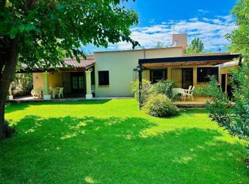 Casa de 11 ambientes, Luján de Cuyo · Casa en Venta en Chacras de Coria – Amplitud, Privacidad y Entorno Natural
