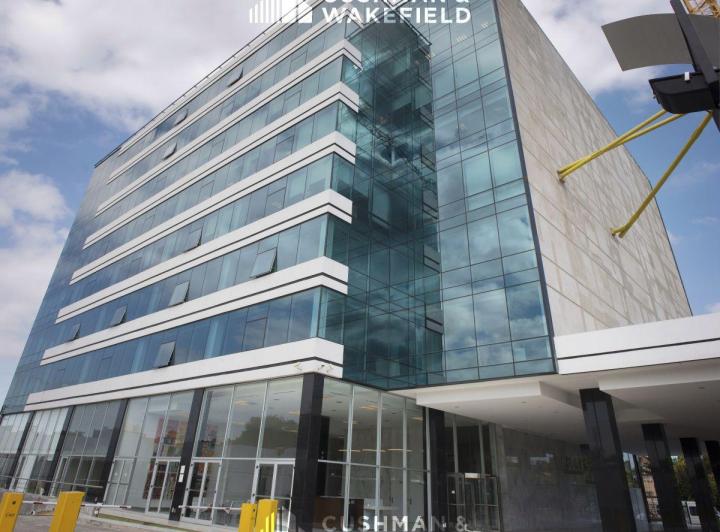Oficina comercial · 908m² · 13 Cocheras