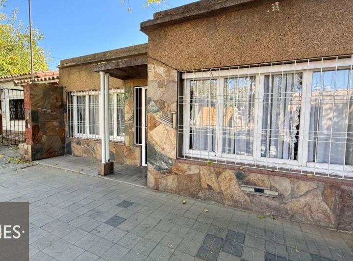 Casa · 172m² · 5 Ambientes · 2 Cocheras