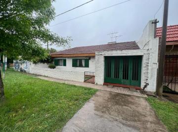 Casa de 3 ambientes, La Plata · Casa en 159 Esquina 46