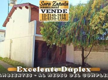 Casa de 4 ambientes, Mar del Tuyú · 68 144 Dúplex 3 Dorm. 4 Ambientes Medio del Complejo Mar del Tuyú La Costa Vende Sara Zapata Inmobil