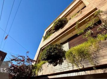 Casa de 15 ambientes, Ciudad de Mendoza · Casa con 608 m² y 5 Dorm. en Venta en Quinta Sección