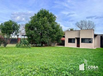 Casa · 83m² · 3 Ambientes · 1 Cochera · Alquilar Casa 2 Dorm. Las Acequias del Aire Roldan