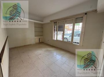 PH · 67m² · 2 Ambientes · PH a La Calle en Venta 2 Ambientes con Dependencia Macrocentro