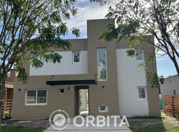 Casa · 144m² · 5 Ambientes · 3 Cocheras · Casa en Venta en Barrio San Pablo, Pilar