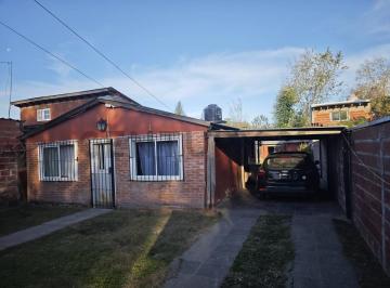 Casa · 103m² · 4 Ambientes · 1 Cochera · Venta Permuta Casa 4 Amb C/quincho y Parrilla Pilar