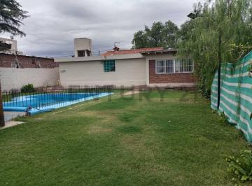 Casa · 235m² · 7 Ambientes · 2 Cocheras · Casa en Venta en Vistalba – Lujan de Cuyo