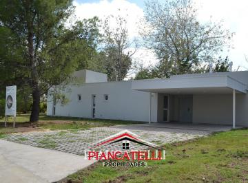 Casa · 190m² · 7 Ambientes · 2 Cocheras · Casa en Venta con 4 Ambientes en Lomas de San Antonio, Lujan
