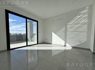 Casa · 155m² · 5 Ambientes · 3 Cocheras · Venta - Casa en Barrio Santa Lucia - Pilar del Este Financiación
