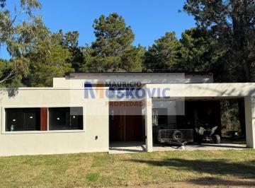 Casa · 124m² · 4 Ambientes · 3 Cocheras · Casa en Villarobles 444 - Venta - a Estrenar