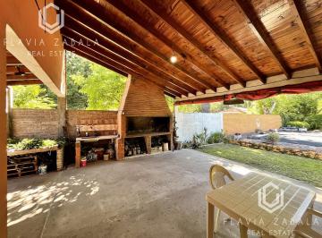 Casa · 50m² · 4 Ambientes · 1 Cochera · Casa Quinta en Venta 4 Ambientes con Pileta La Reja, Moreno