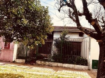 Casa · 80m² · 3 Ambientes · Casa Chalet en Venta en Banfield Este, Banfield, Lomas de Zamora