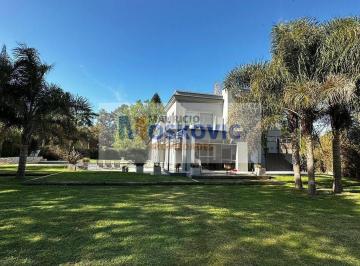 Casa · 350m² · 8 Ambientes · 4 Cocheras · Casa en El Resuello - Venta - Barrio Cerrado